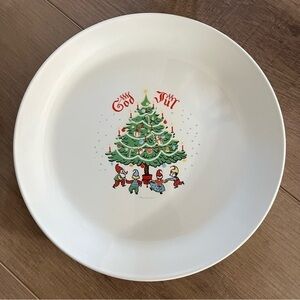 1 God Jul Berggren Traynor 10"Dinner Plate Christmas Tree‎ Elves Johnson Brother